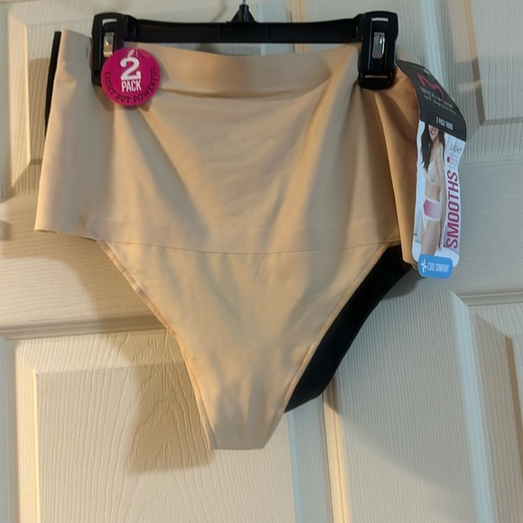 *FINAL* MAIDENFORM LIGHT BUT POWERFUL 2 PACK THONGS: BEIGE/BLACK: NWT: SIZE 2XL - Picture 1 of 4